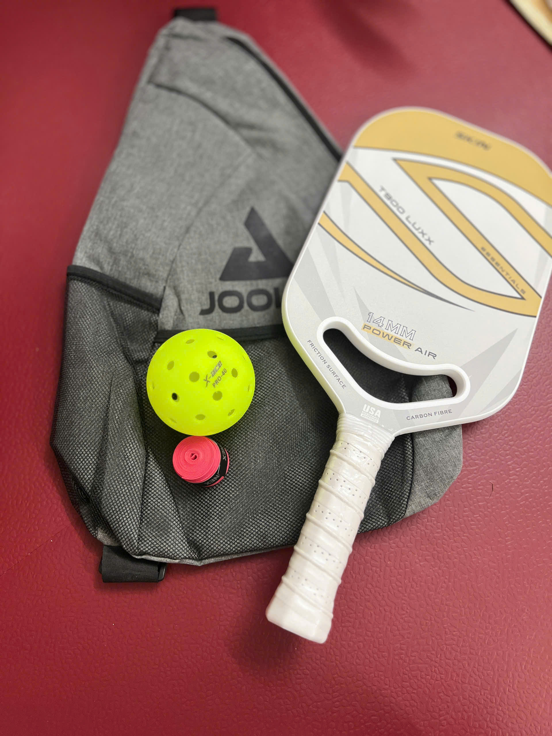 Vợt Pickleball Skin carbon T900 Luxx dày 14mm, bề mặt nhám bám bóng, tặng kèm cuốn cán, 1 quả bóng và túi đeo tiện lợi