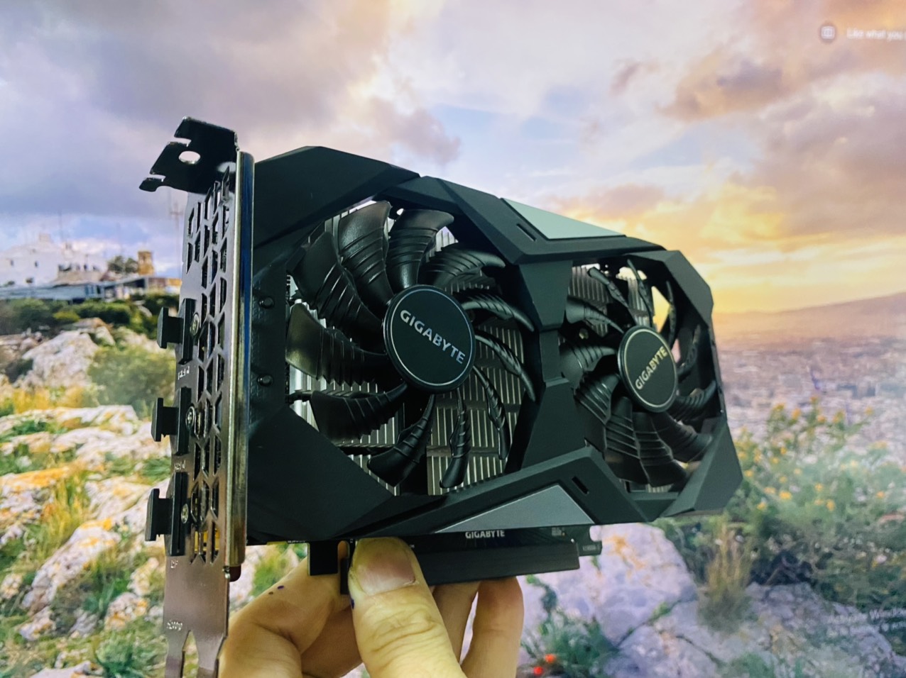 Card màn hình GIGABYTE GeForce GTX 1650 4GB GDDR5 OC (GV-N1650OC-4GD) - Hàng Chính Hãng