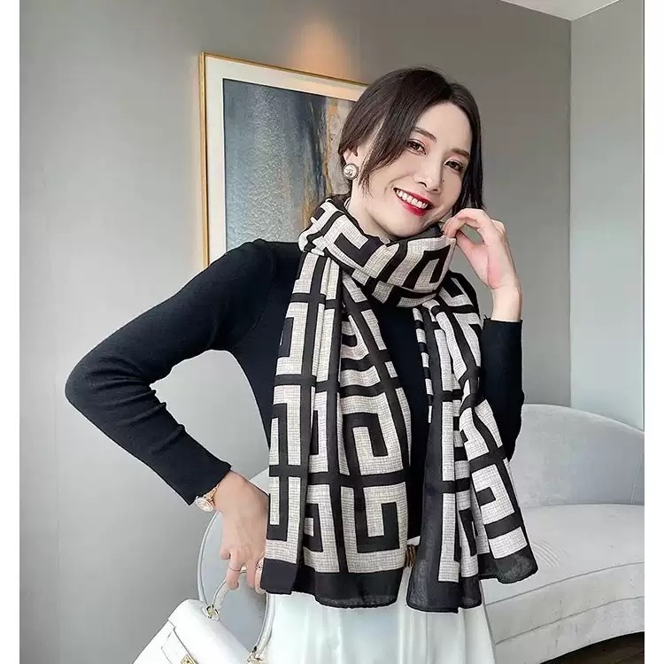 KHĂN CHOÀNG LỤA DÁNG DÀI CỰC SANG PHONG CÁCH TÂY ÂU SANG XỊN MỊN MÃ 10