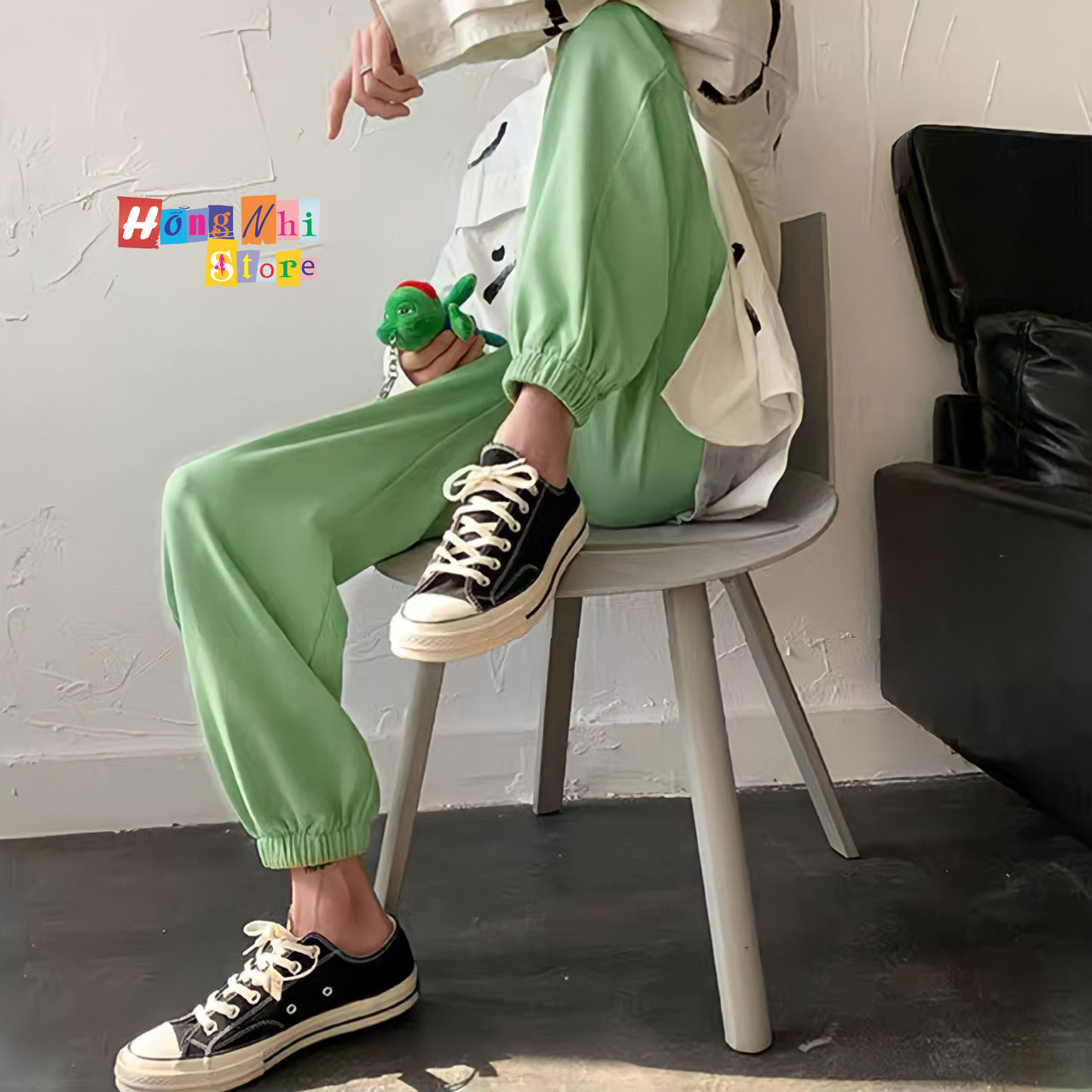 Quần Jogger Basic Ulzzang Unisex Jogger Trơn Dây Rút Lai Ống Rộng Màu Xanh Bơ - MM