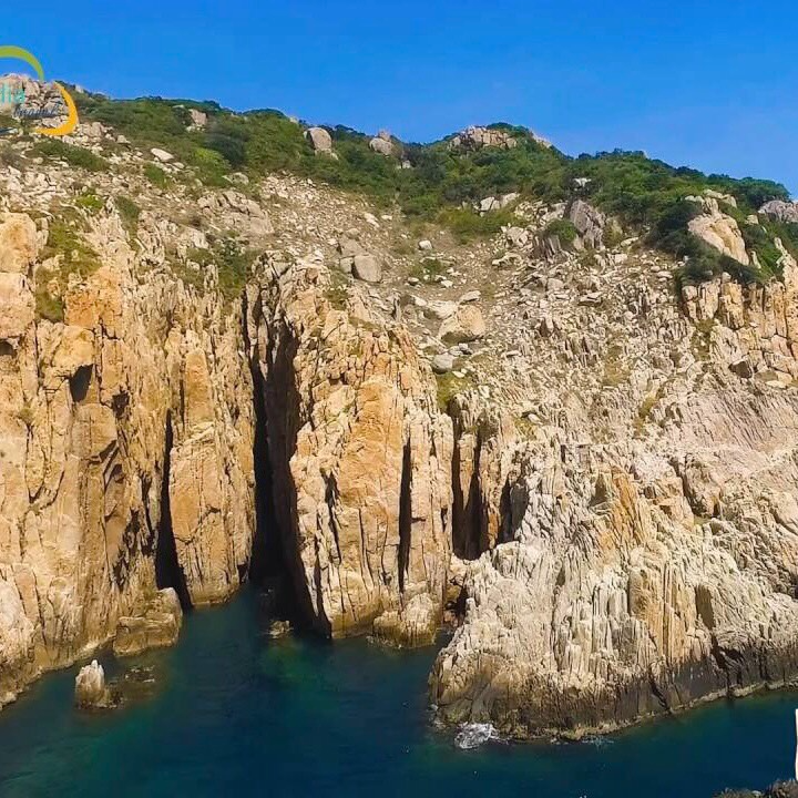 Tour Vĩnh Hy - Nét Đẹp Hoang Sơ 2N2Đ - Vịnh Vĩnh Hy - Ninh Hải - Mũi Cá Ông - Hang Yến - Hòn Rùa - Hang Rái - Ninh Chữ - Tháp P0klong Grai - Làng Gốm Bàu Trúc