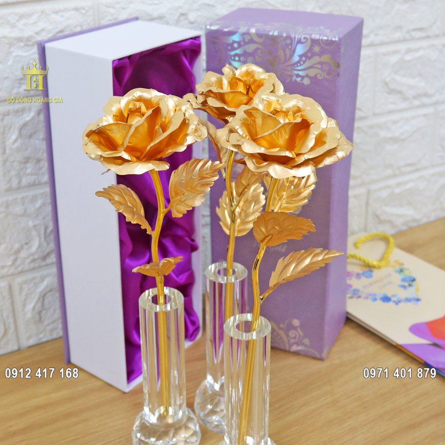 Hoa hồng mạ vàng 24K tặng kèm lọ pha lê