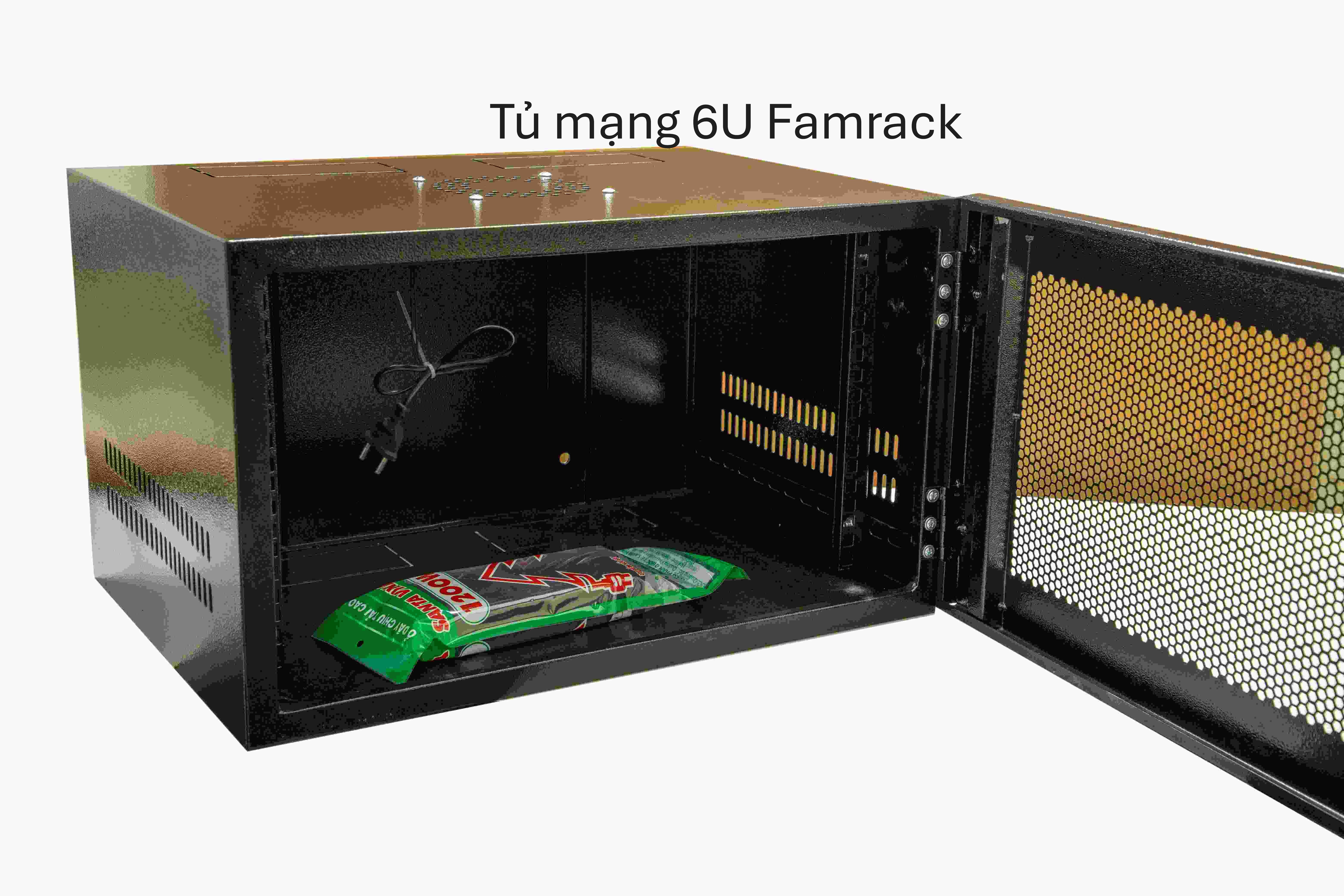 Tủ Rack 6U Treo Tường D500 Famrack Cửa lưới, Sơn Tĩnh Điện Hàng Chính Hãng