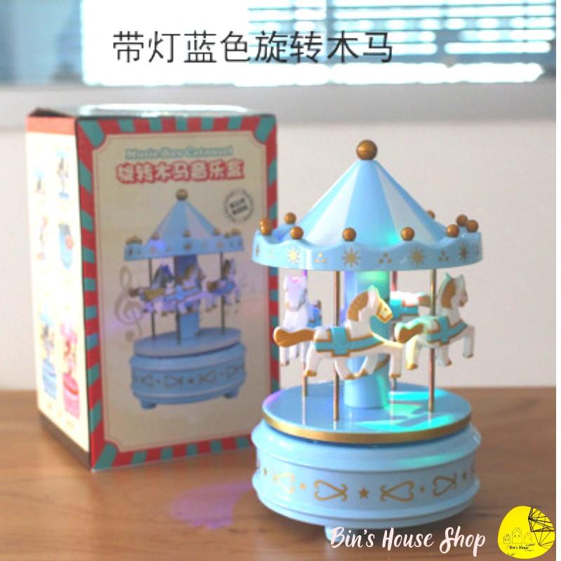 Hộp Nhạc xoay Ngựa Gỗ cổ tích có Đèn - Quà sinh nhật