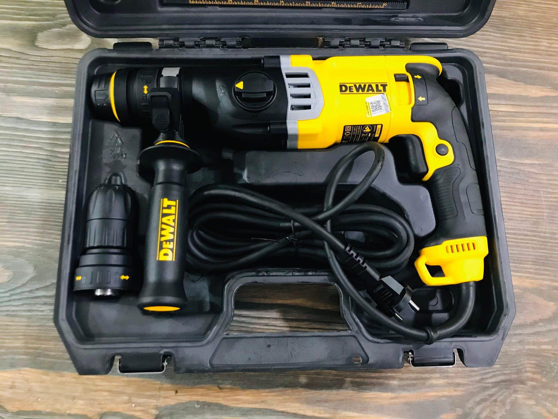 MÁY KHOAN BÚA 3 CHỨC NĂNG 900W DEWALT D25144K-B1- HÀNG CHÍNH HÃNG