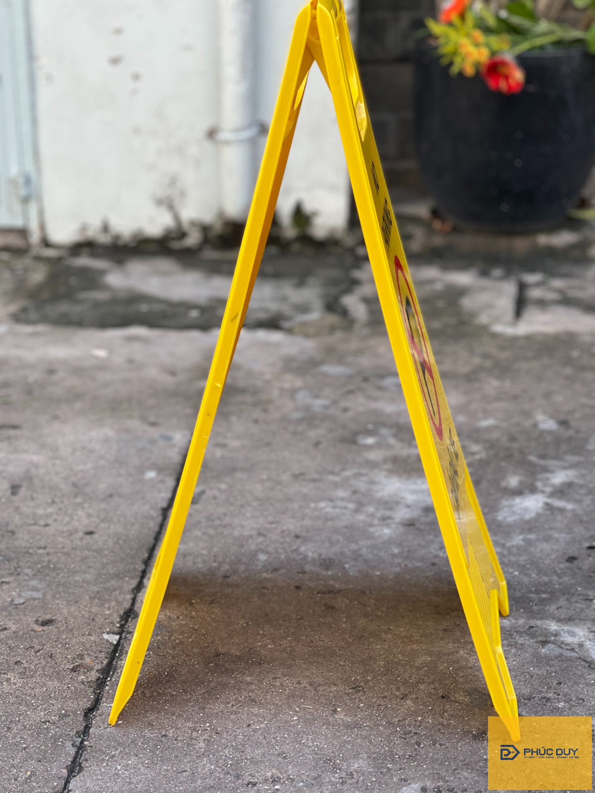 BẢNG CẢNH BÁO CẤM ĐỖ XE CHỮ A