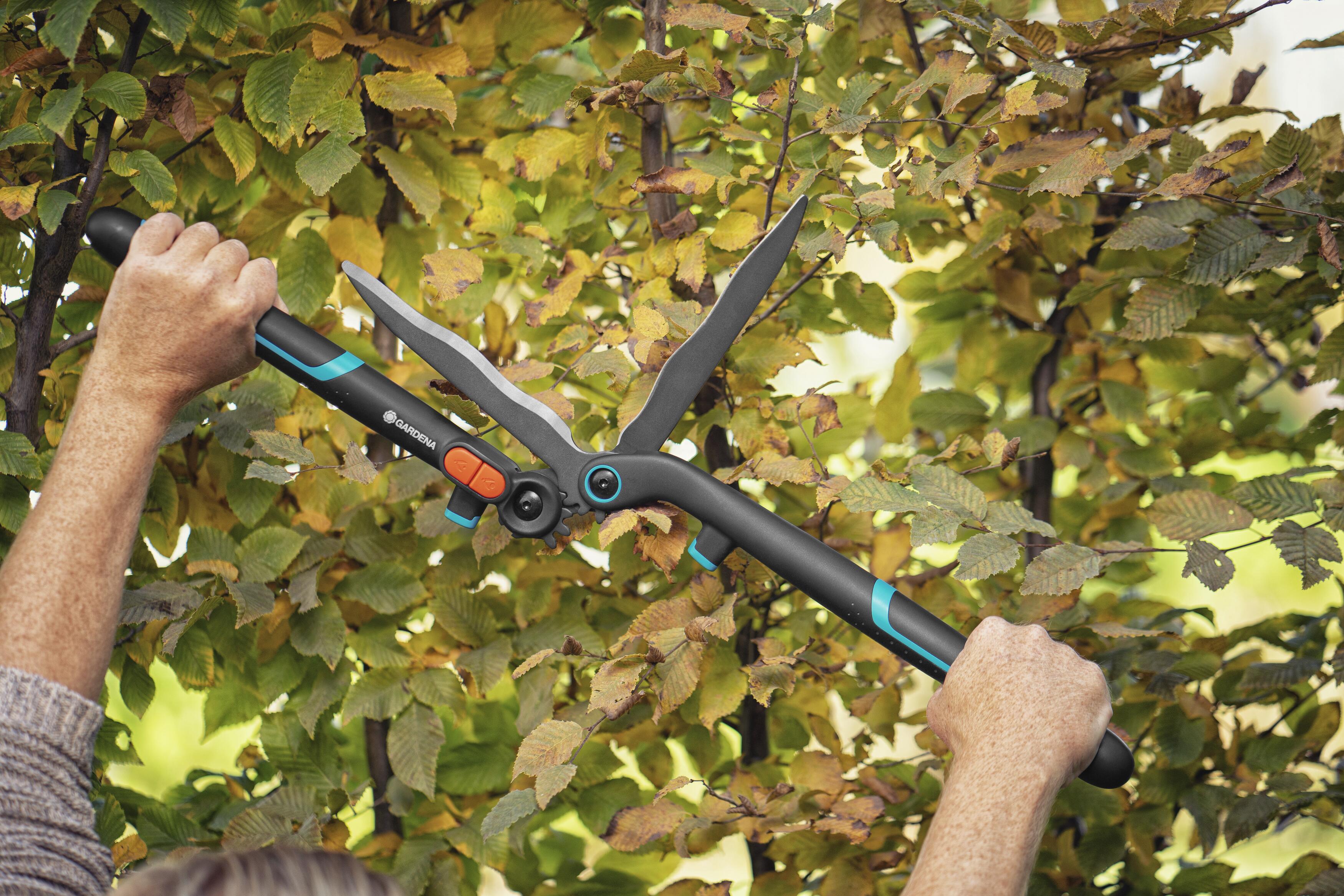 Kéo tỉa rào bánh răng cộng lực Gardena 12303-20