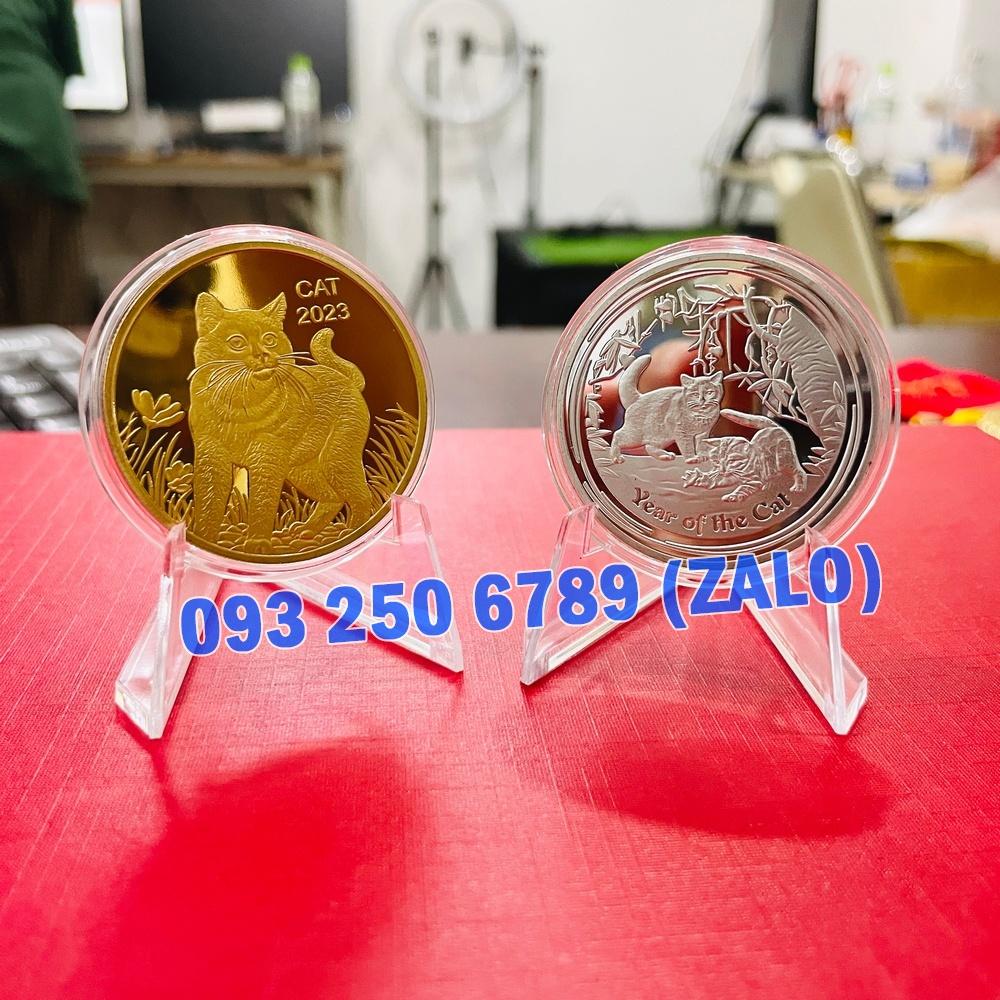 Combo 2 GIÁ TRƯNG BÀY + Cặp 2 Đồng Xu hình con Mèo Vàng Bạc Lì Xì Tết 2023 của Úc, Lì Xì Tết - NELI