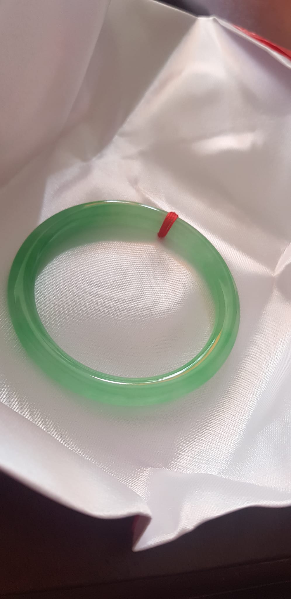 Vòng cẩm thạch Đẹp I 53mm Ni 53mm x cọng 7mm Vòng màu xanh Ngọc nhẹ nhàng bóng đẹp xinh xắn Nữ mệnh Mộc mệnh Hỏa mệnh Thủy 52kg - 56kg đeo đẹp ạ