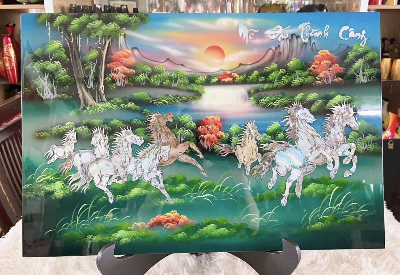 Tranh sơn mài mã đáo thành công cẩn ốc xà cừ cao cấp size 40x60 cm treo tường, trang trí