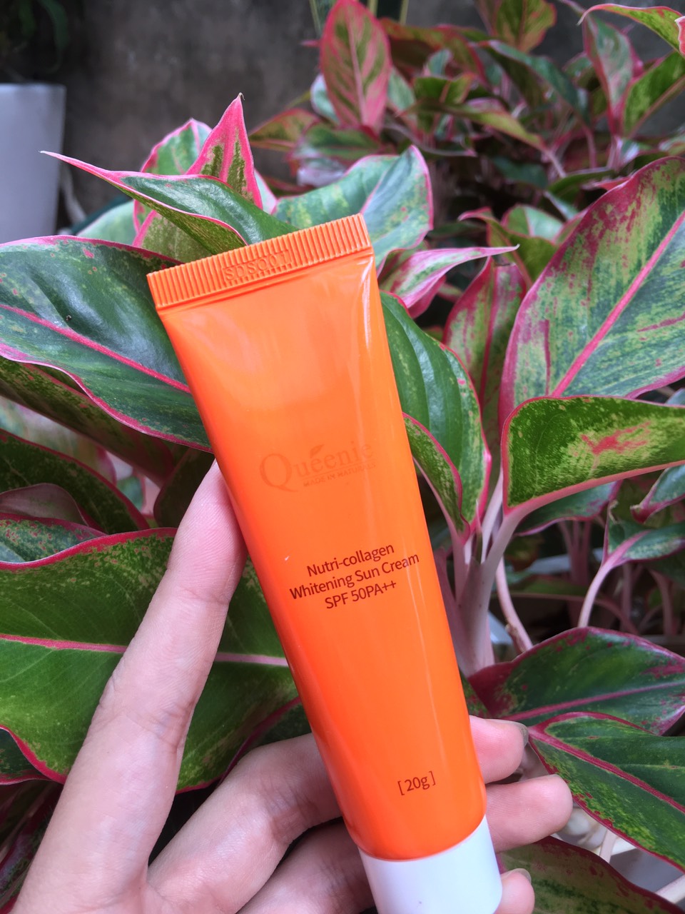 Kem chống nắng Queenie dưỡng trắng, bảo vệ da hoàn hảo 20ml - Mỹ Phẩm Hàn Quốc