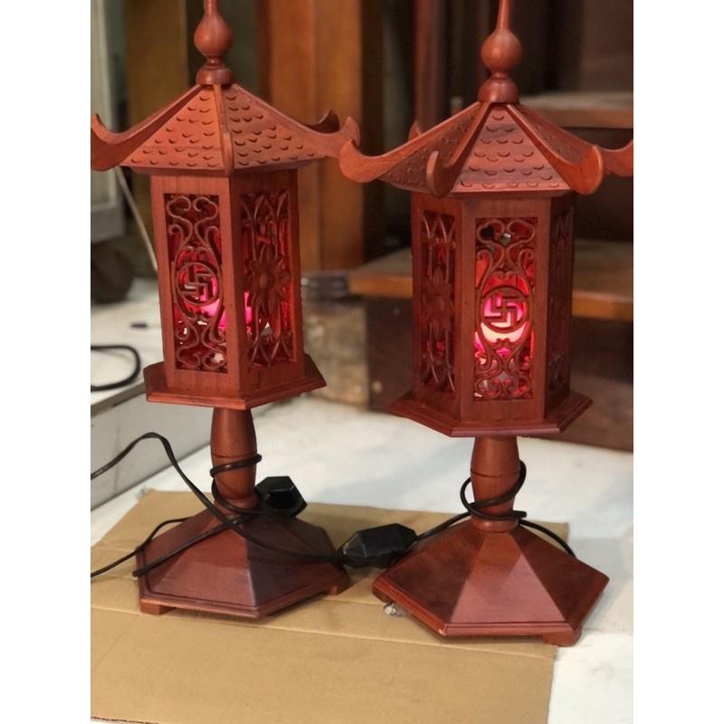 Cặp đèn thờ mái chùa gỗ hương cao 48cm