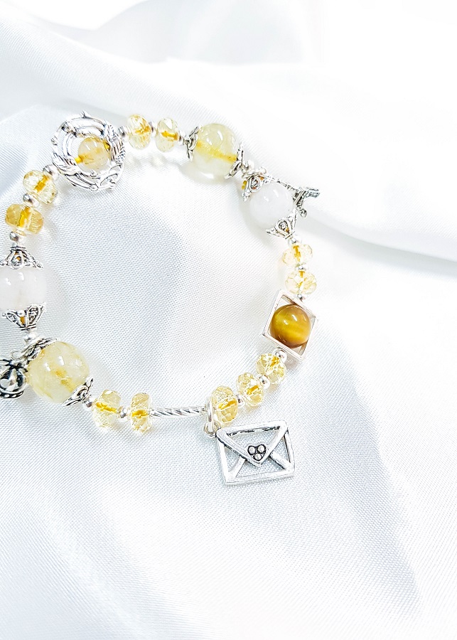 Vòng tay mệnh kim, thủy đá citrine, đá ưu linh trắng mix đá mắt hổ nâu vàng+ charm thư, tòa tháp LAT.94