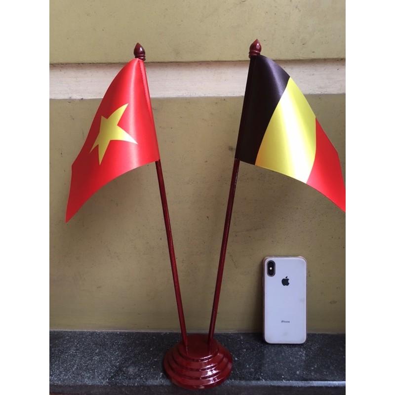 Cờ để bàn việt nam đức
