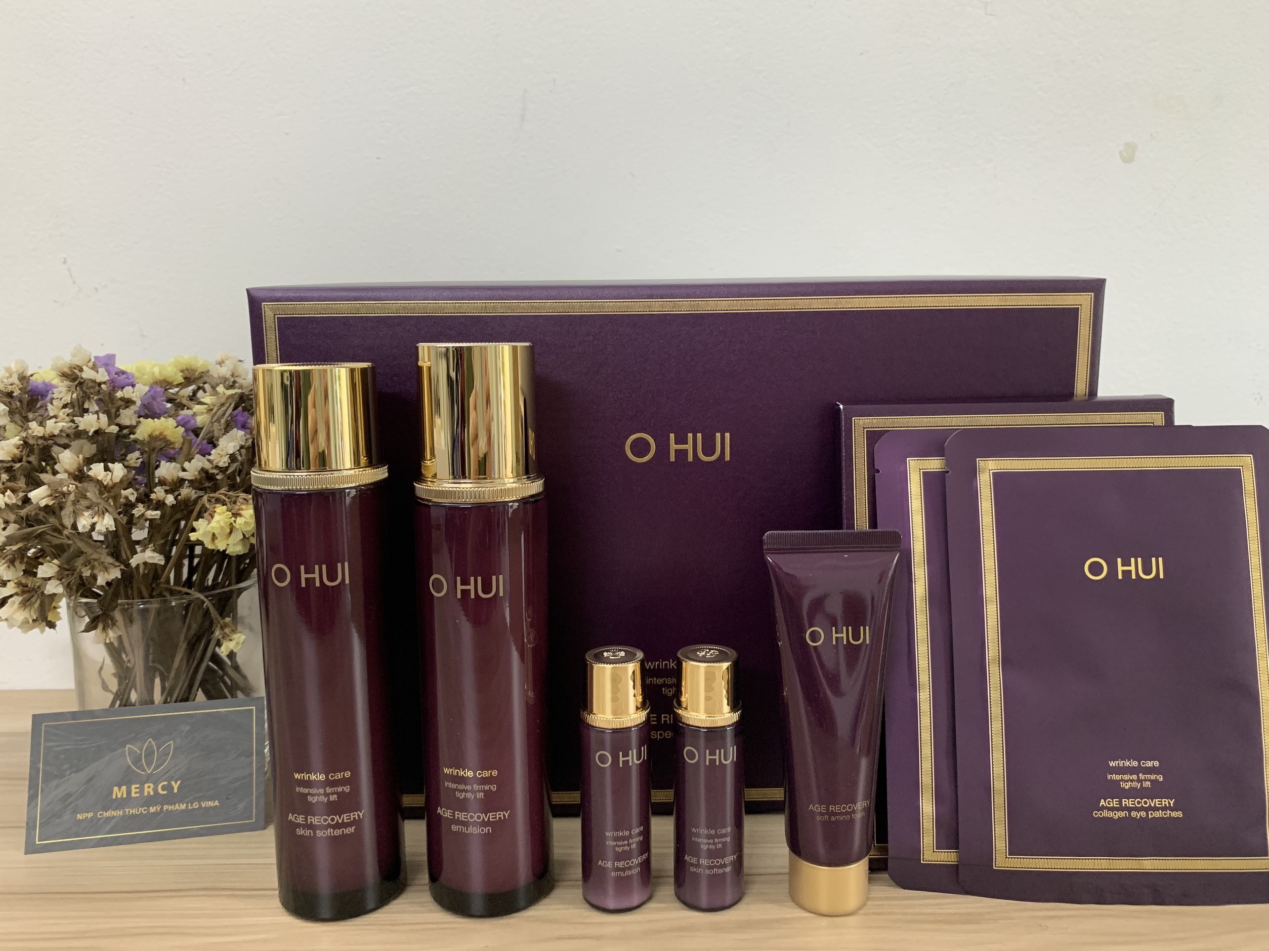 Bộ phục hồi da lão hoá OHUI Age Recovery 2pcs Special Set