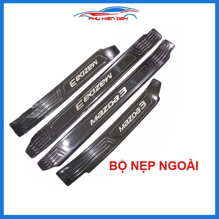 Bộ nẹp bước chân trong ngoài vân Cacbon xe Mazda 3 2015-2016-2017-2018-2019 chống trầy làm đẹp ô tô