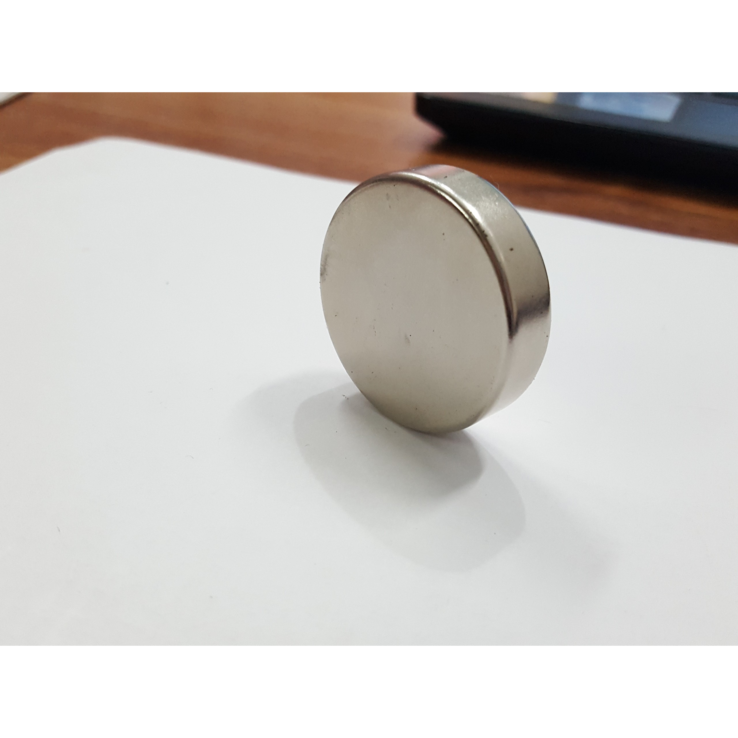 Nam châm viên trắng đất hiếm 40x10mm