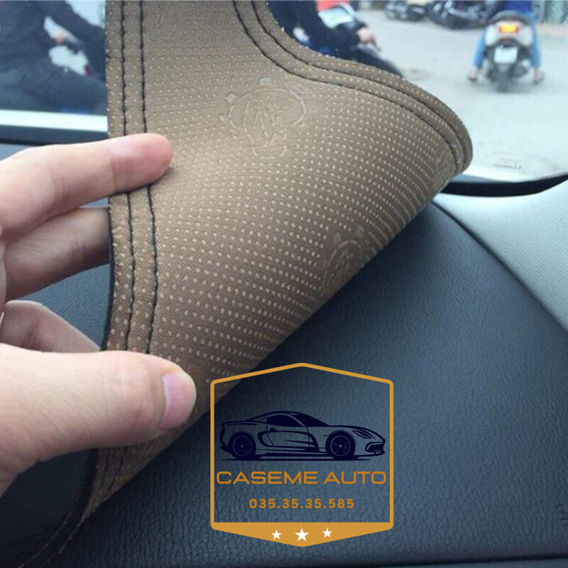 [CHEVROLET CAPTIVA] Thảm Taplo 3 Lớp Dành Cho Xe CHEVROLET CAPTIVA, Nhung Lông Cừu Và Da Vân Carbon Cao Cấp - Hàng Chính Hãng