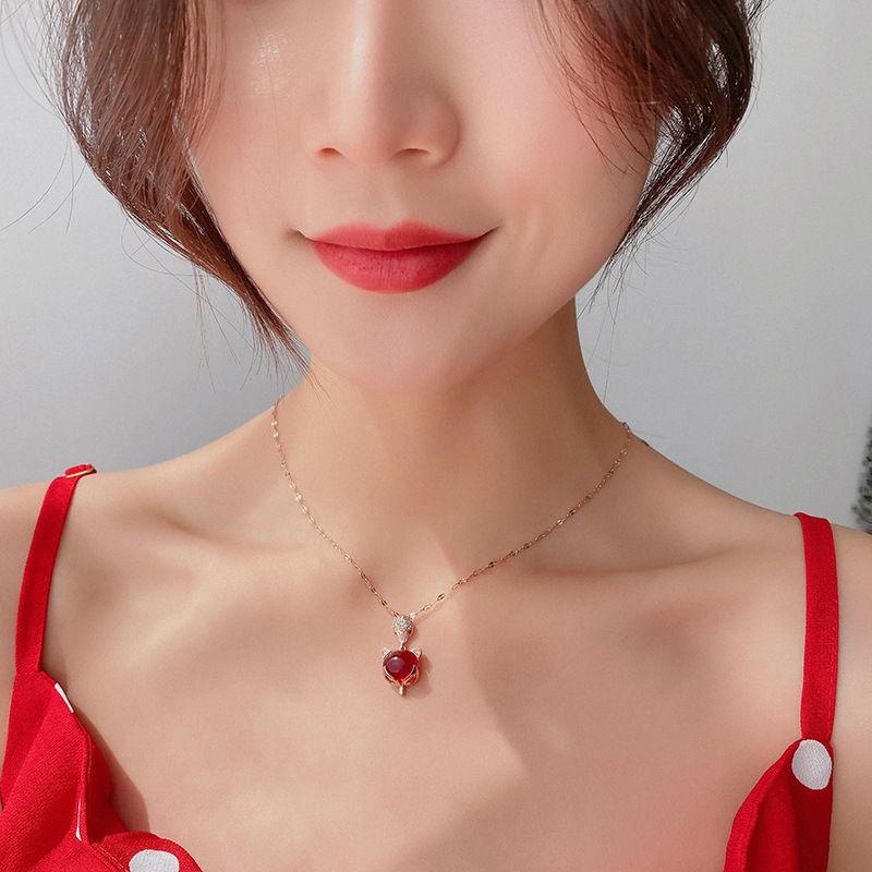 MẶT DÂY CHUYỀN HỒ LY ĐÁ TỰ NHIÊN ĐỎ BERYL TÌNH DUYÊN MAY MẮN TÀI LỘC TẶNG KÈM DÂY ĐEO, HỘP GẤM CAO CẤP.