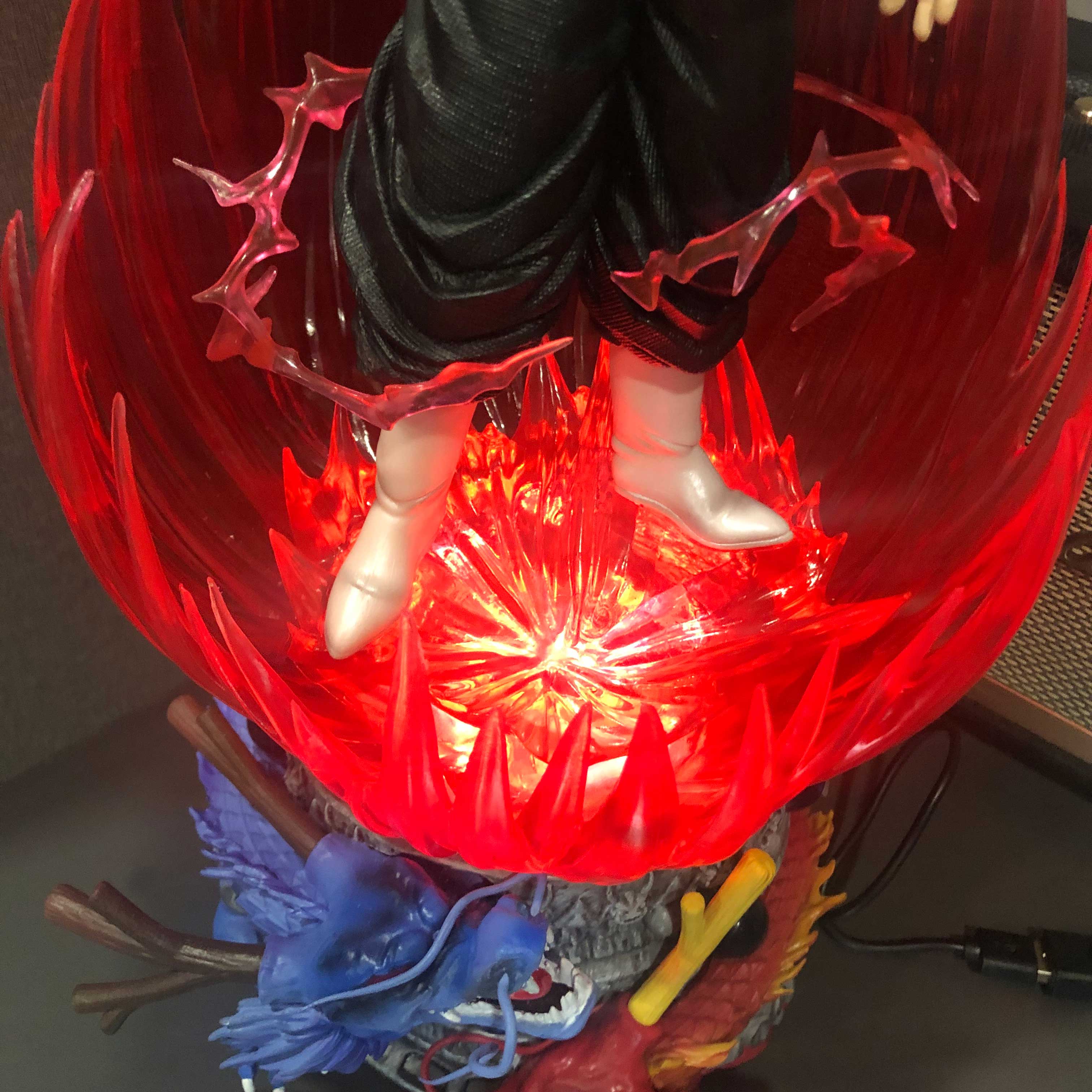 Mô hình Black Goku Rose SSJ3 46 cm có LED (usb) - Dragon Ball