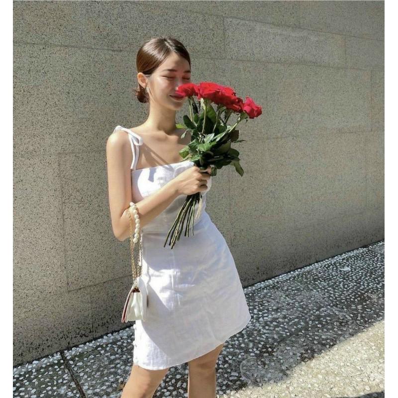 ĐẦM TRẮNG 2S FORM A ĐÍNH NÚT BỌC