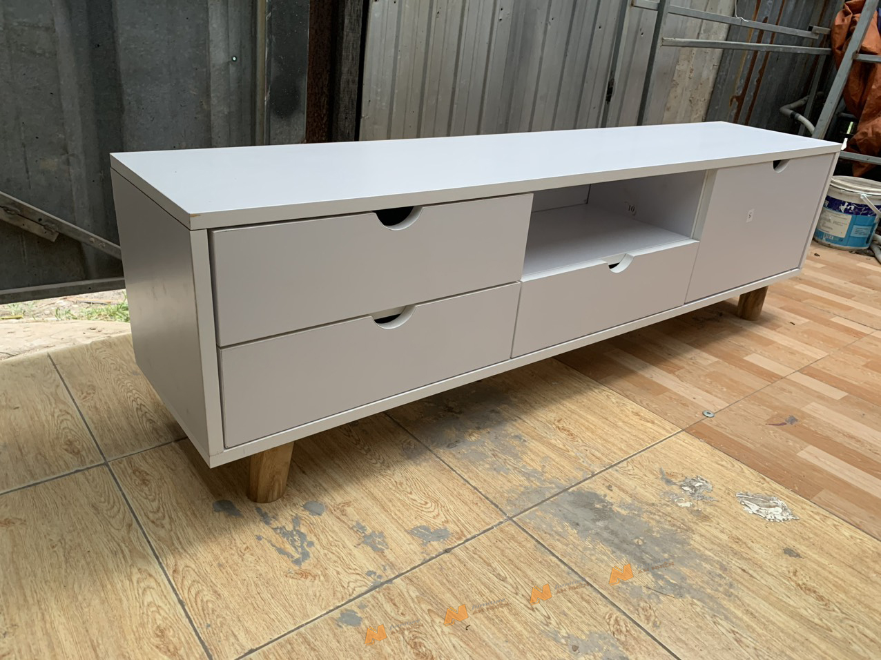 Made in VN Kệ tivi thiết kế đẹp bằng gỗ mdf 17mm công ty Mộc Phát độ bền trên 30 năm AN054