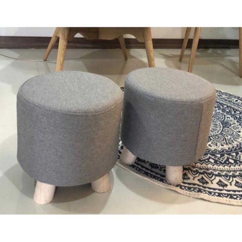 Ghế thấp ghế đôn chân gỗ kết hợp trang trí nhà cửa
