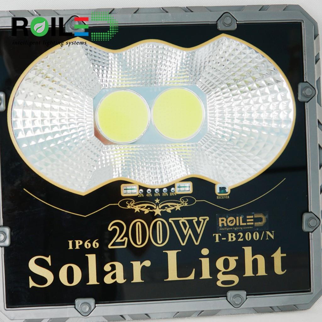Đèn pha năng lượng mặt trời 200W cao cấp chính hãng Roiled, sáng trên 12h PC-200W
