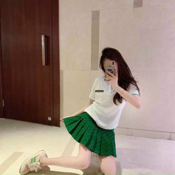 Set polo viền và chân váy GC