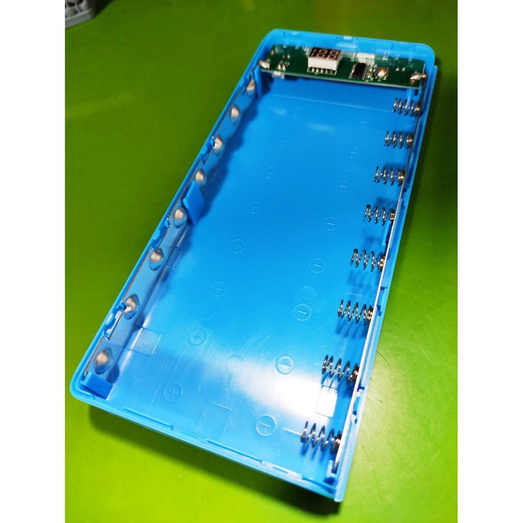 Box sạc dự phòng lắp 8 cell 18650 vỏ nhựa màn LCD màu xanh dương