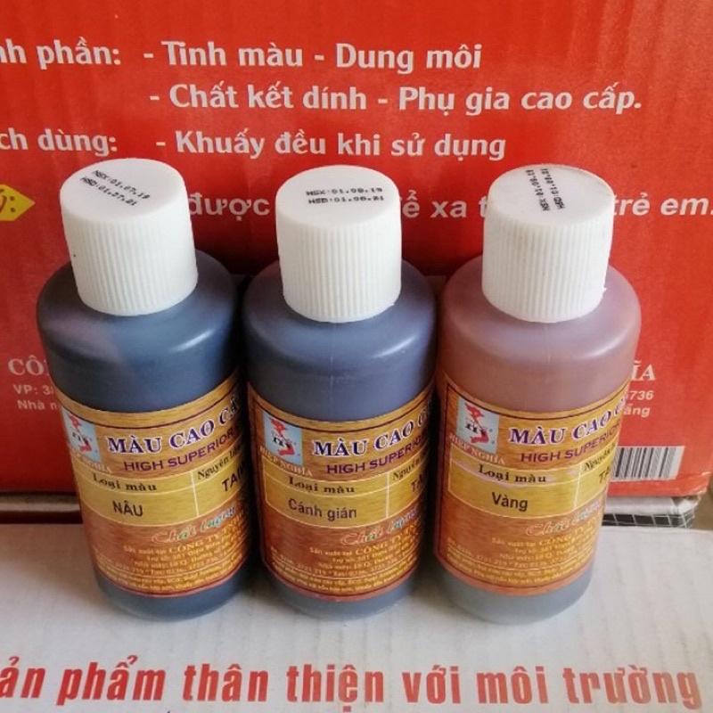 Tinh màu Pu dùng để pha sơn giả gỗ, tạo vân gỗ, giữ vẻ đẹp tự nhiên cho gỗ( màu nâu gụ )