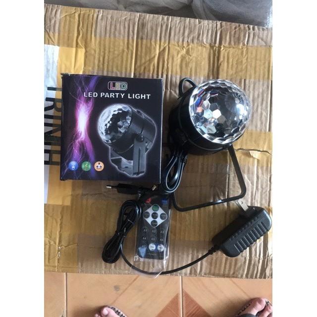 Đèn LED sân khấu, bar, vũ trường chớp 7 màu, hiệu ứng nhấp nháy xoay theo nhạc có remote điều khiển