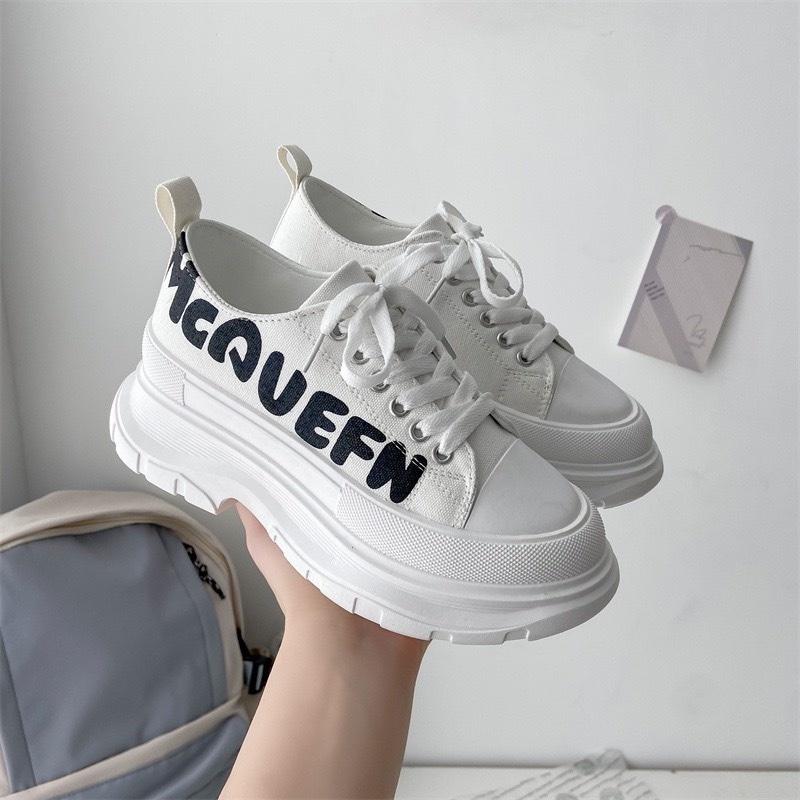 Giày MWC 0646- Giày Thể Thao Nữ Đế Cao, Sneaker Ulzzang, Sneaker Đế Độn In Chữ Cực Hot