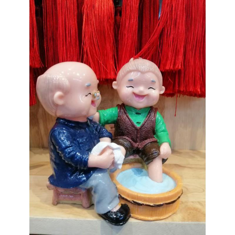 TƯỢNG ÔNG BÀ GIÀ TRANG TRÍ NHÀ CỬA MẪU RỬA CHÂN SIZE LỚN