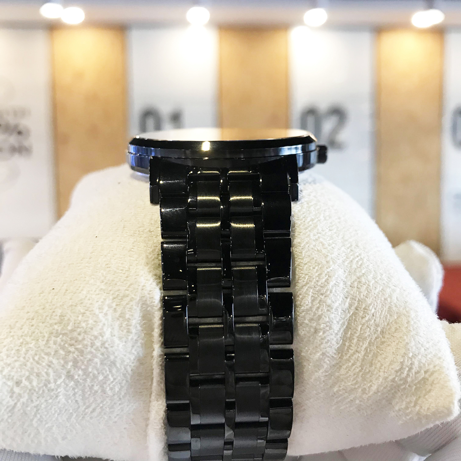 Đồng hồ nam Sunrise DM1216SWA - Kính Sapphire, chống xước, chống nước - Dây thép không gỉ