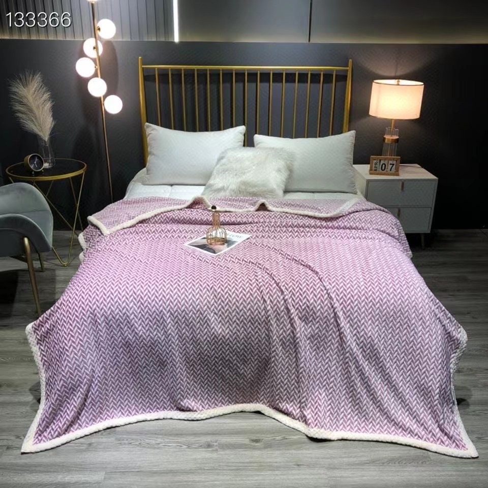 Chăn hè thu ugg chất tuyết nhung mềm mát kích thước 2*2m3