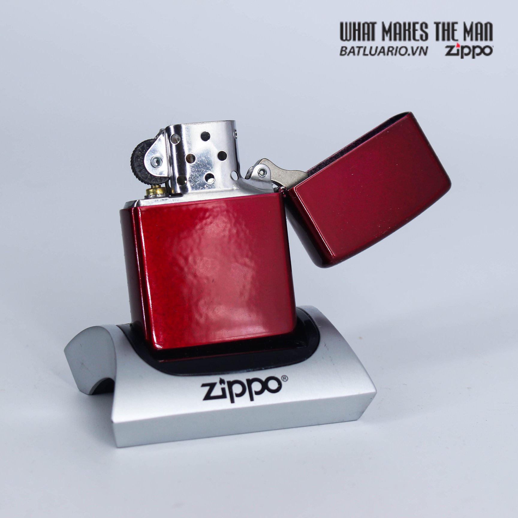 Bật Lửa Zippo 49109 – Zippo Lion Tattoo Design Candy Apple Red