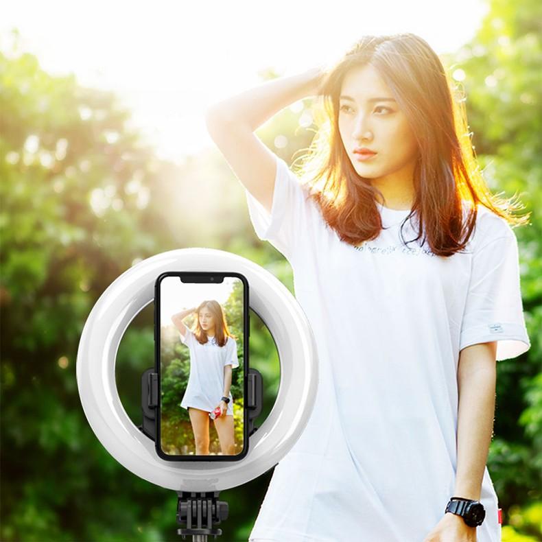 Gậy selfie L07 kiêm giá đỡ hỗ trợ Live stream tích hợp vòng đèn Led rực rỡ