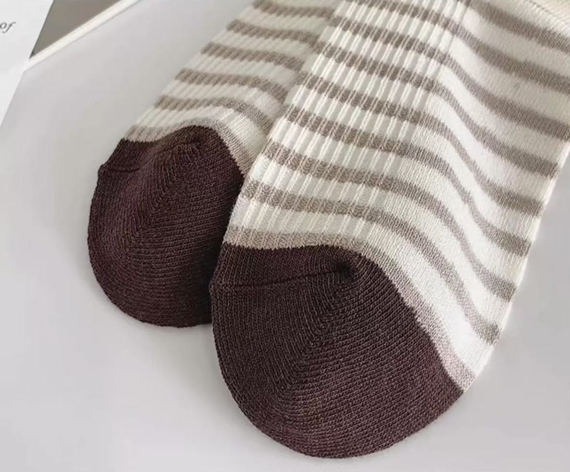 SET 5 ĐÔI TẤT NỮ GẤU KẺ CAO CỔ DỄ THƯƠNG DÀNH CHO NỮ