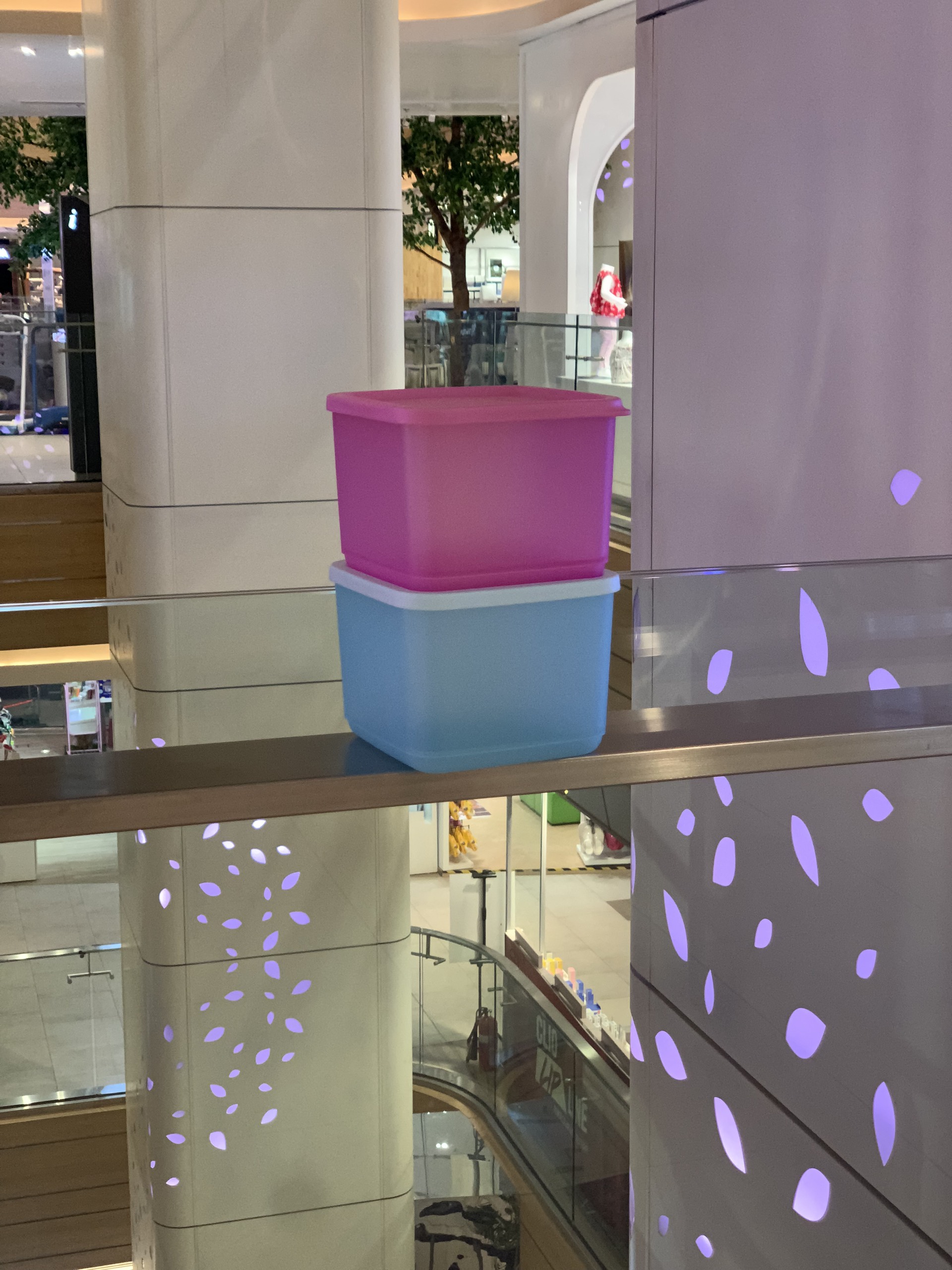 Set 2 hộp BQTP Tupperware Medium SR Pop Fiesta