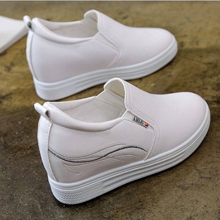 Giày sneaker nữ độn đế thêu đường chỉ nổi 6cm C08 đen