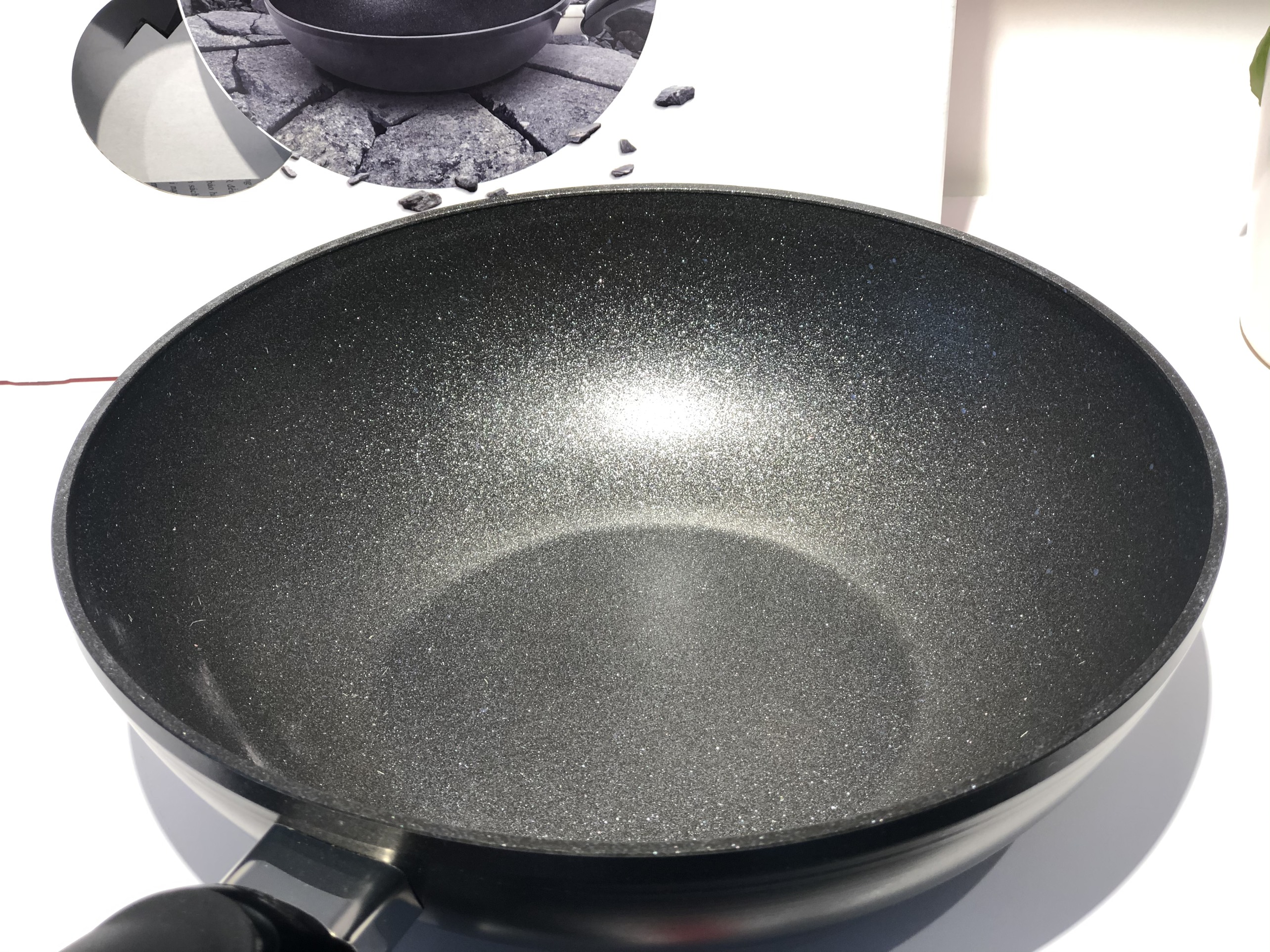 Chảo đáy sâu / sâu lòng Fissler Adamant Wok 28 cm - Sản xuất tại Đức - Hàng chính hãng