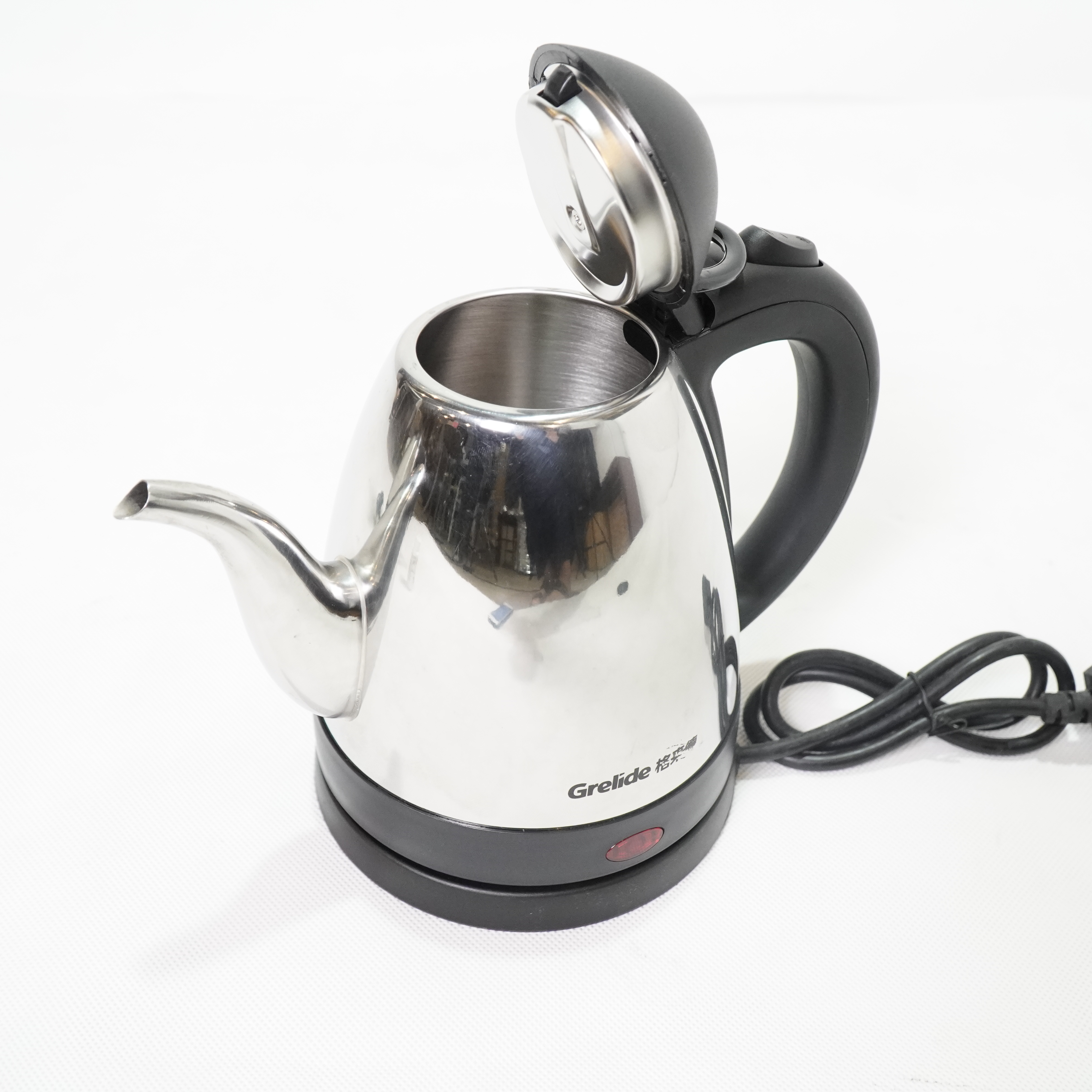 Ấm siêu tốc WKF-826B