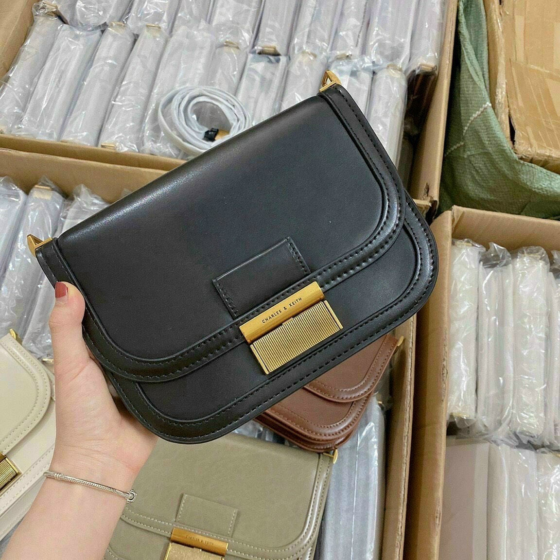 Túi đeo bên hay đeo chéo thời trang xinh