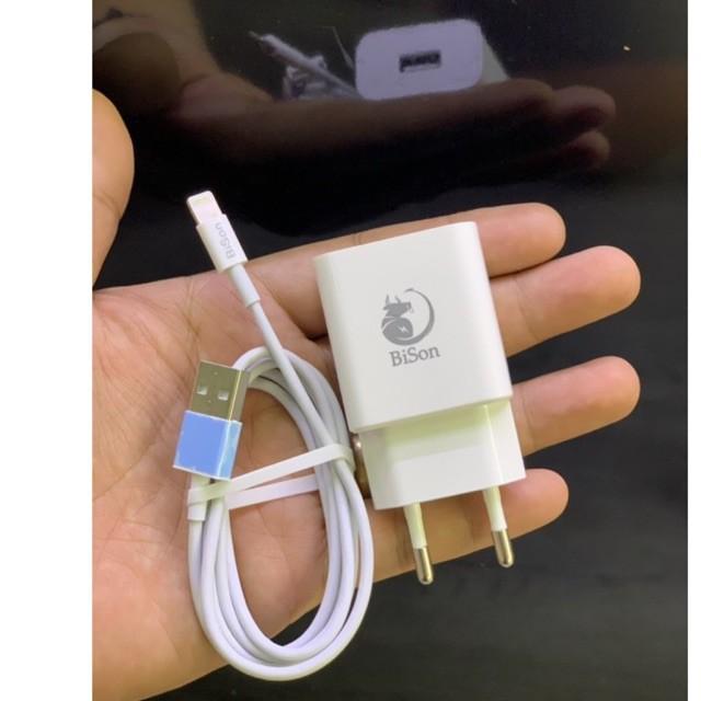 Combo dành cho iPhone iPad - Cốc Sạc + Cáp Lighting 12W