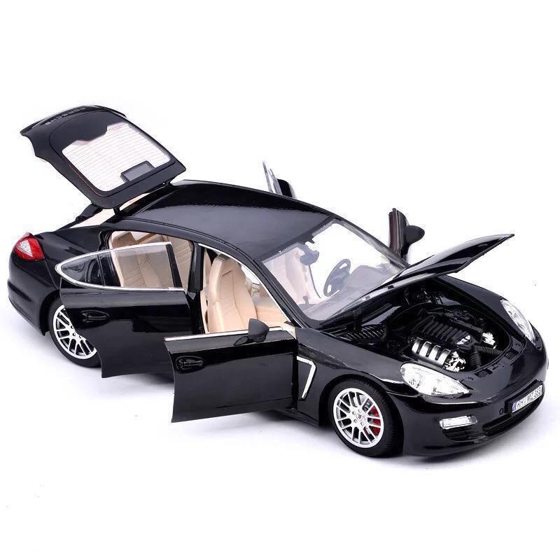 Mô hình xe Porsche Panamera 1:18 MZ (đen)