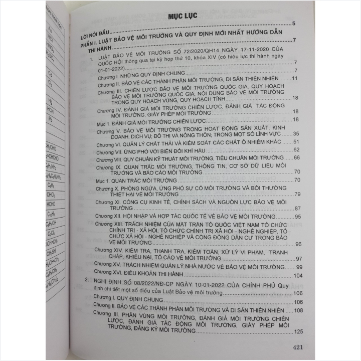 Sách Luật Bảo Vệ Môi Trường (có hiệu lực từ ngày 01-01-2022) và Văn Bản Hướng Dẫn Thi Hành - V2090P