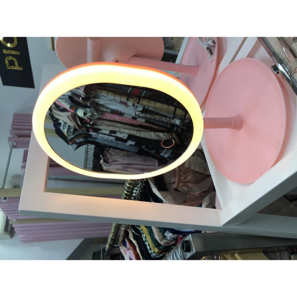 Gương trang điểm có đèn LED