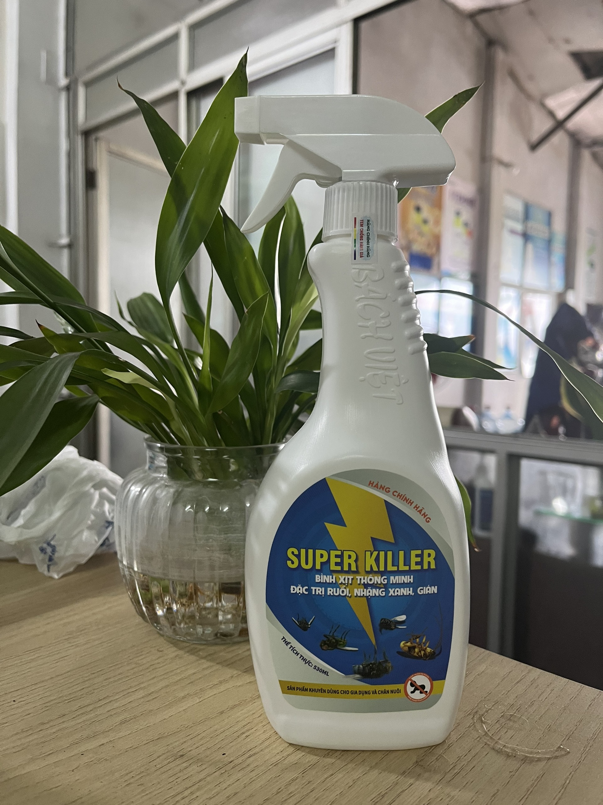 Bình xịt thông minh đặc trị ruồi, nhặng xanh, gián Super Killer 530 ml