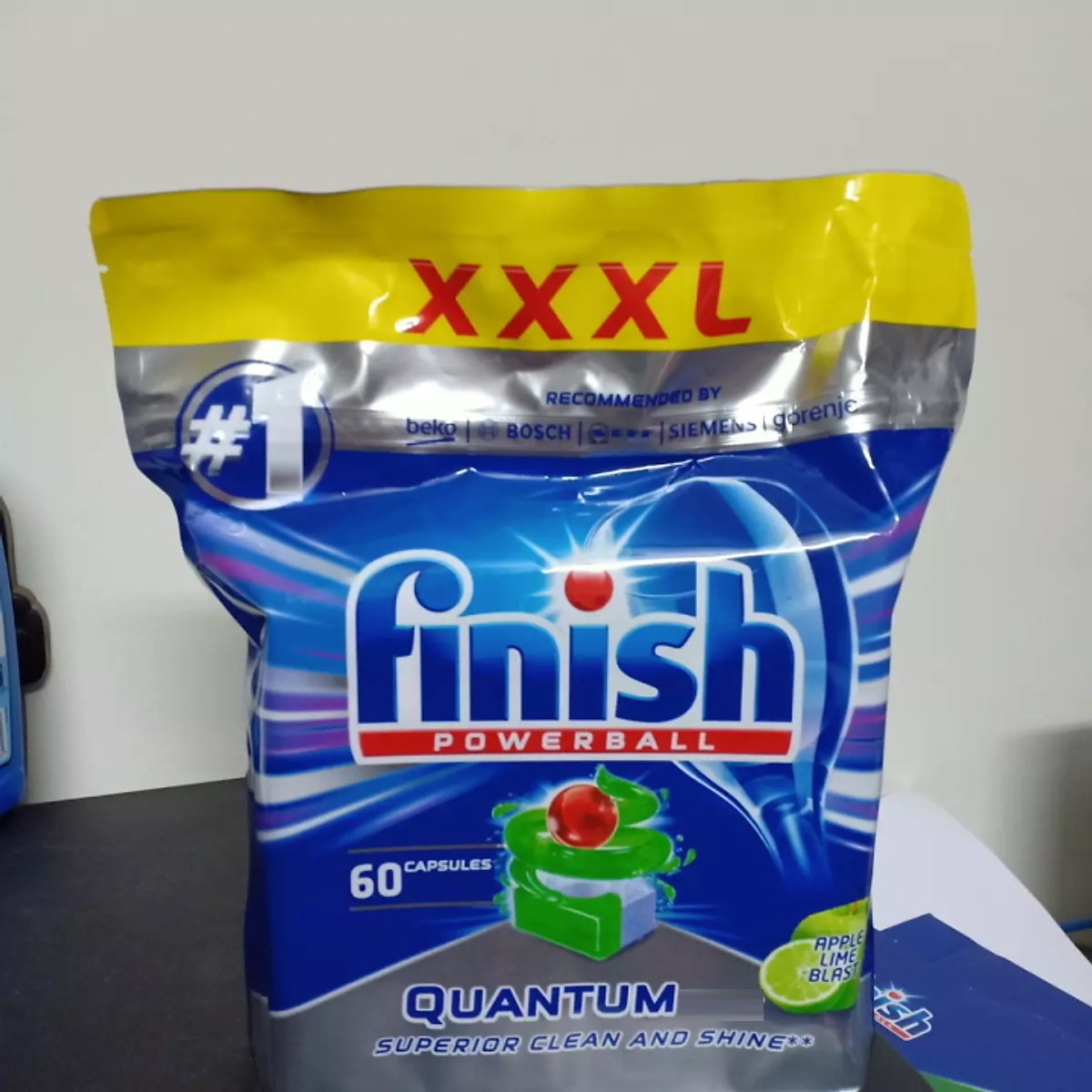 Túi 60 viên rửa chén Finish Quantum Dishwasher Tablets Apple &amp; Lime hương táo